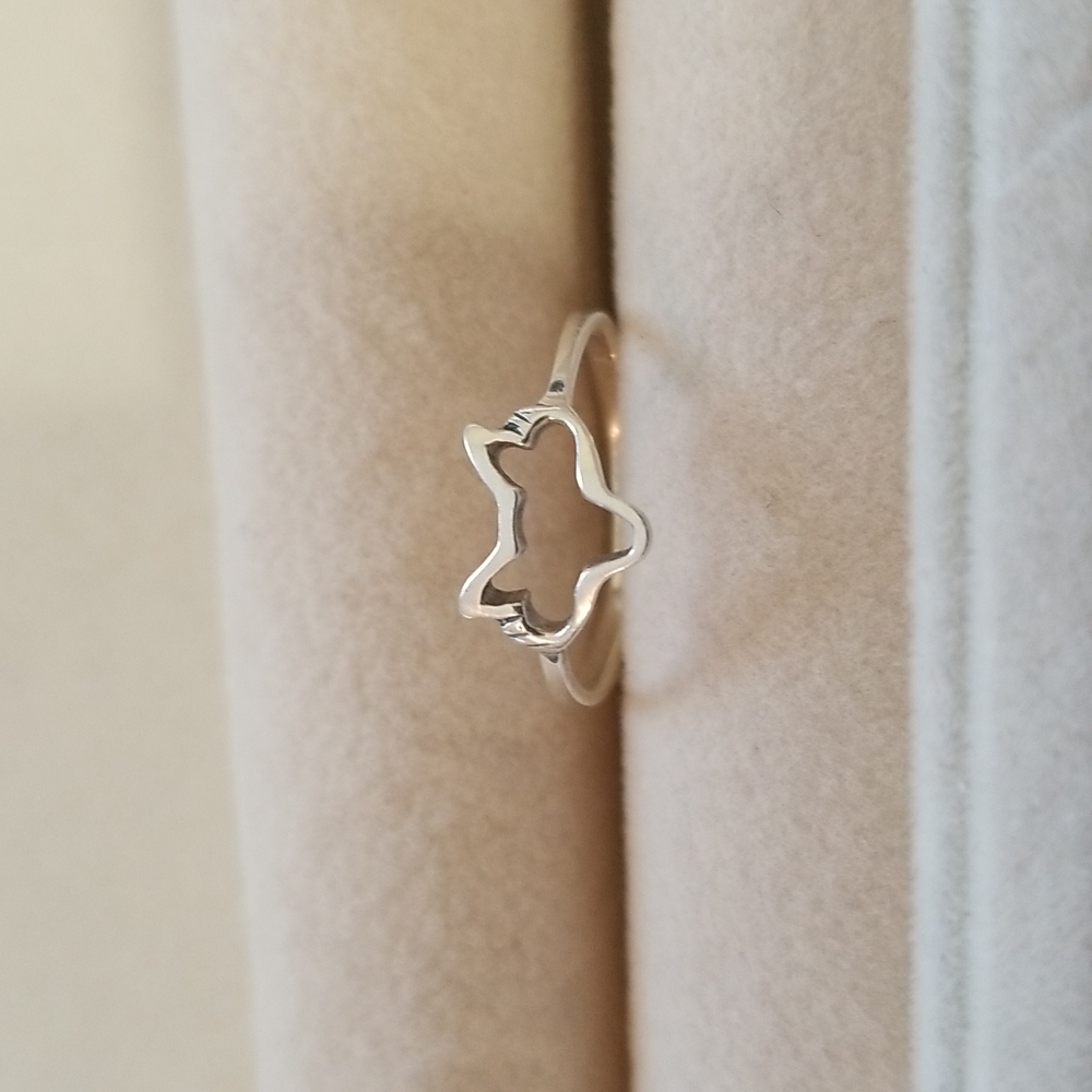 Silver fox ring 7.5